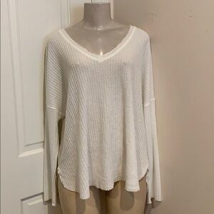 Large off white top loose great condition